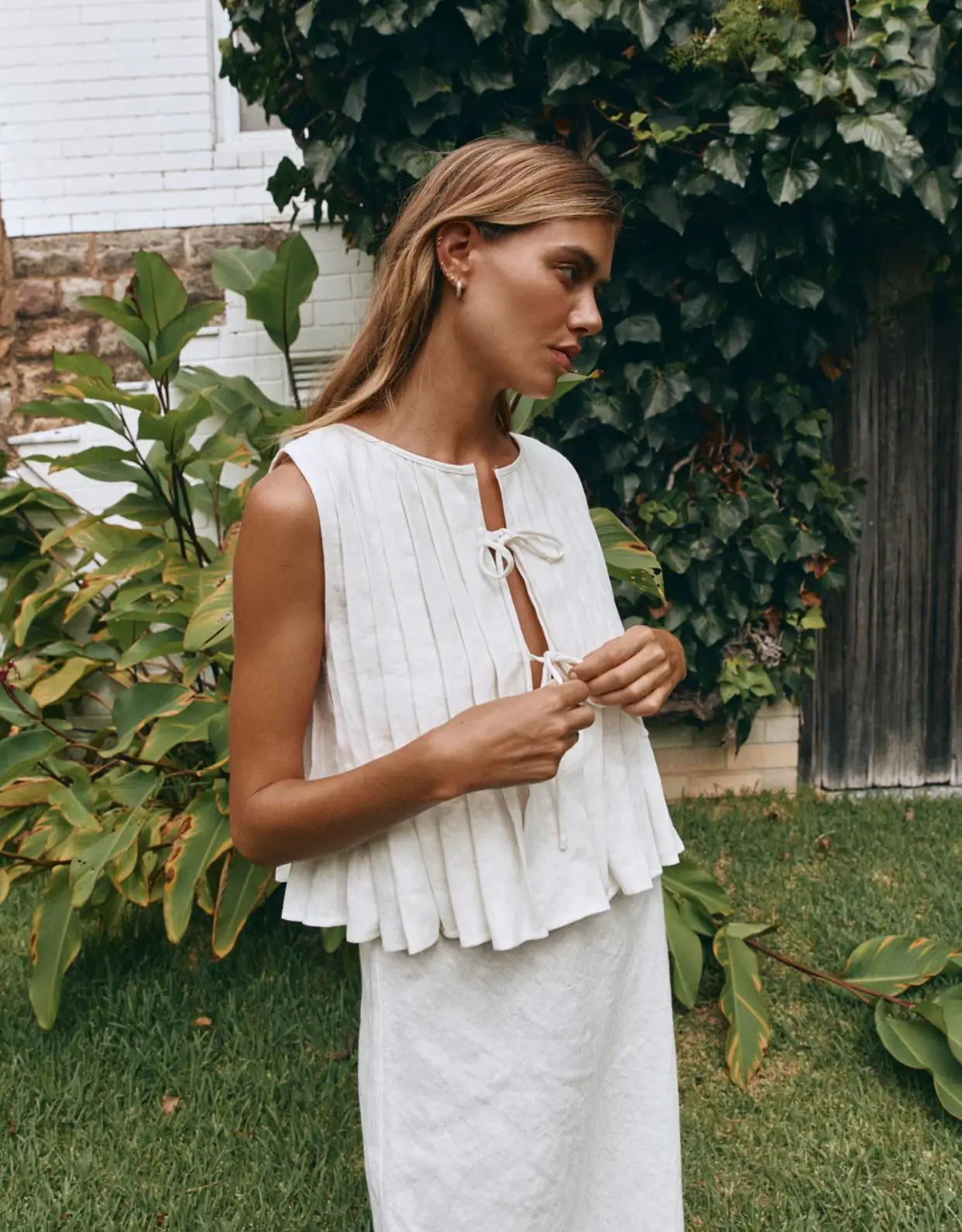 Tossy White Bandage Ribbed Tank Top Shirts For Women Hollow Out Sleeveless Slim Summer Fashion Vest Women's Lace-Up Vest Y2k Top