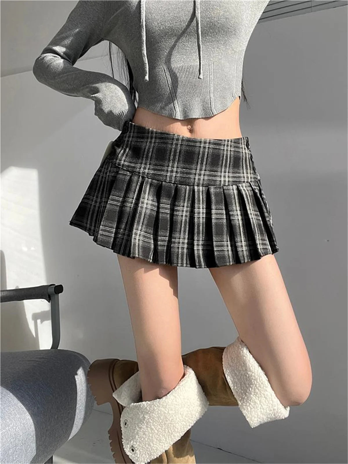 Mini Skirts For Woman Korean Fashion Plaid Skirts Women Y2k Clothes Cute Short Skirts Harajuku Vintage Pleated Skirts Preppy
