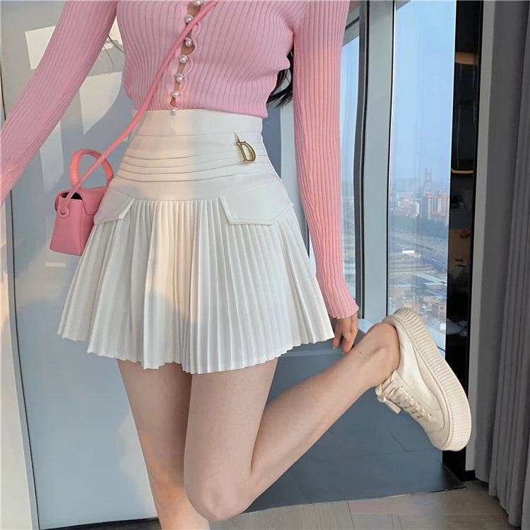 Zwarte Geplooide Rokken Vrouwen Hoge Taille Mini Rok Metalen Letter D Ontwerp A-lijn Clubwear Koreaanse Sexy Streetwear Tonen Ca